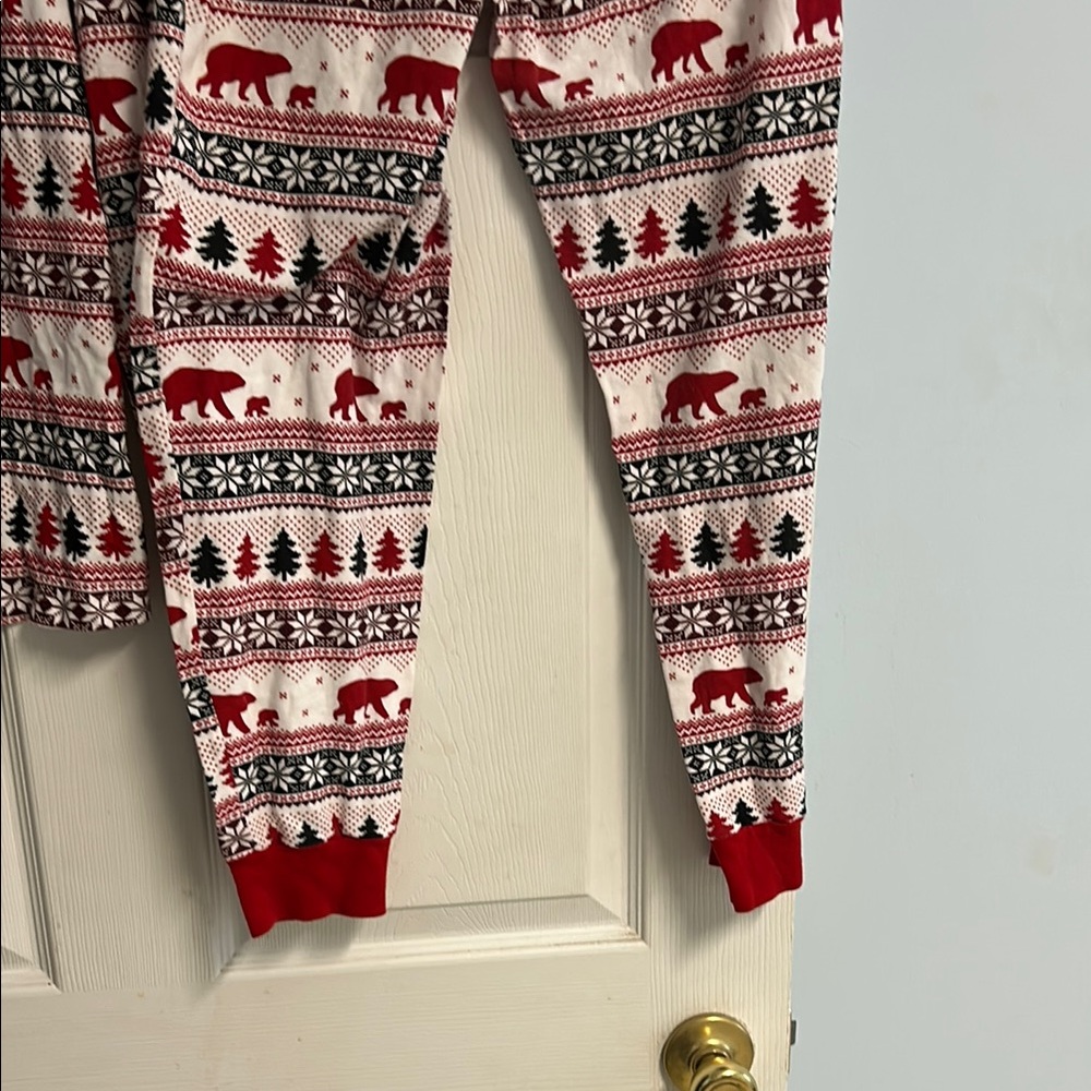 Wondershop by Target Red, Black, and White Bear Print Pajamas. - Picture 13 of 13